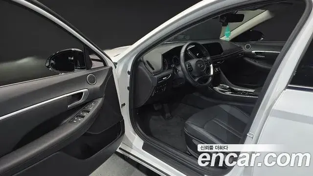 Hyundai Sonata 2021 — Фото 10/20