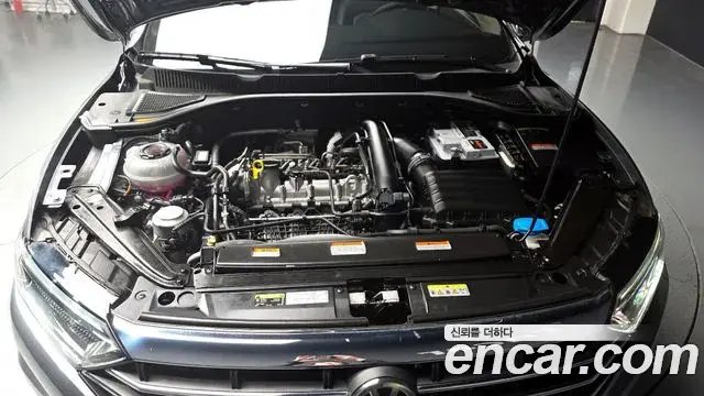 Volkswagen Jetta 2021 — ფოტო 3/20