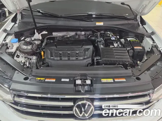Volkswagen Tiguan Allspace 2023 — ფოტო 12/18