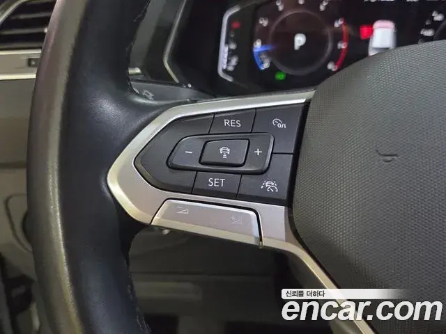 Volkswagen Tiguan Allspace 2023 — ფოტო 17/18