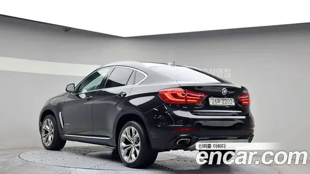 BMW X6 2018 — Şəkil 7/20