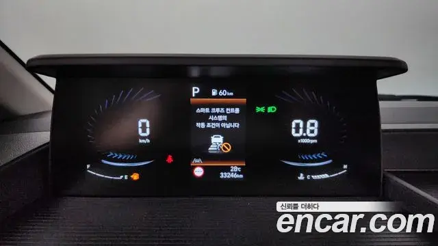 Hyundai Staria 2025 — Photo 9/34