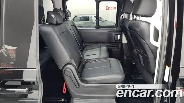 Hyundai Staria 2025 — Photo 34/34