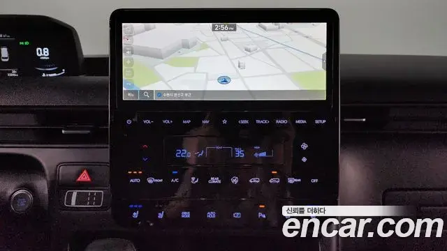 Hyundai Staria 2025 — Photo 32/34