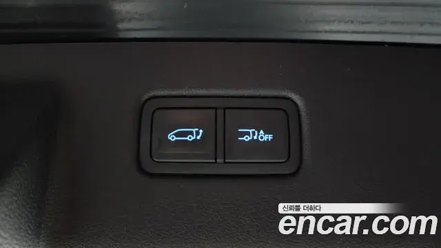 Hyundai Staria 2025 — Photo 8/34