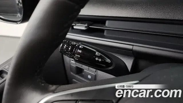 Hyundai Staria 2025 — Photo 5/34