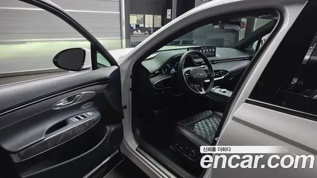 Genesis GV70 2022 — Şəkil 9/32