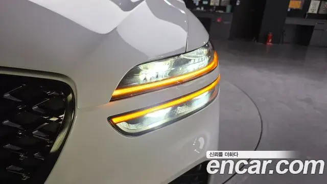 Genesis GV70 2022 — Şəkil 20/32
