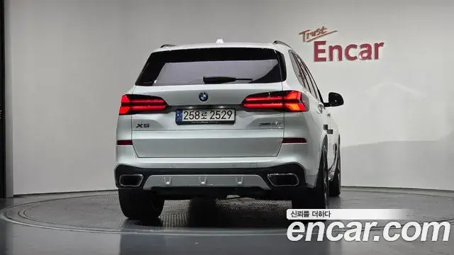 BMW X5 2024 — Photo 25/36