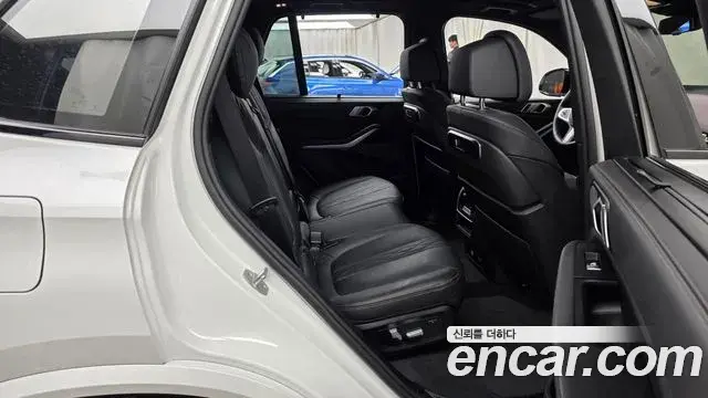 BMW X5 2024 — Photo 21/36