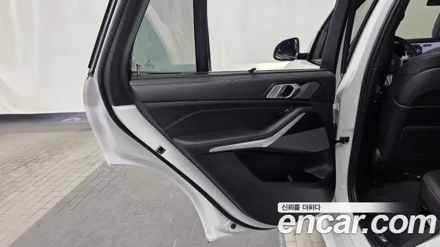 BMW X5 2024 — Photo 19/36