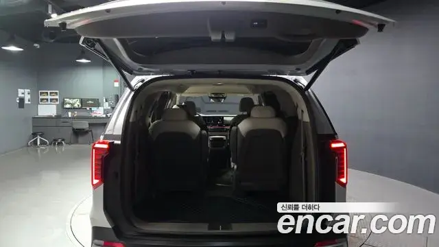 Kia Carnival 2024 — Photo 13/20