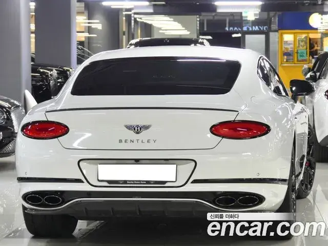 Bentley Continental GT 2023 — Фото 2/18