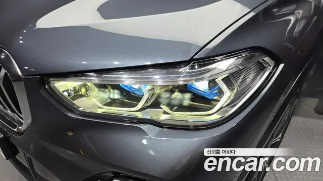 BMW X5 2022 — ფოტო 17/32