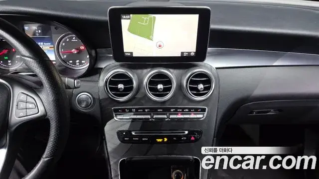 Mercedes-Benz GLC-Class 2019 — Фото 13/20