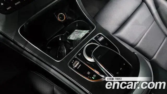 Mercedes-Benz GLC-Class 2019 — Şəkil 20/32