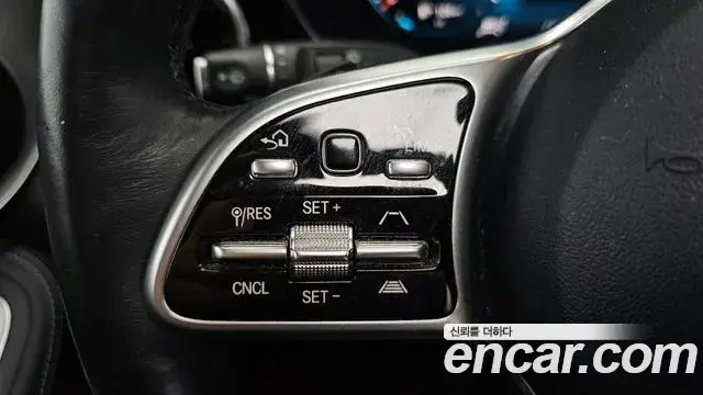 Mercedes-Benz GLC-Class 2021 — Photo 16/36