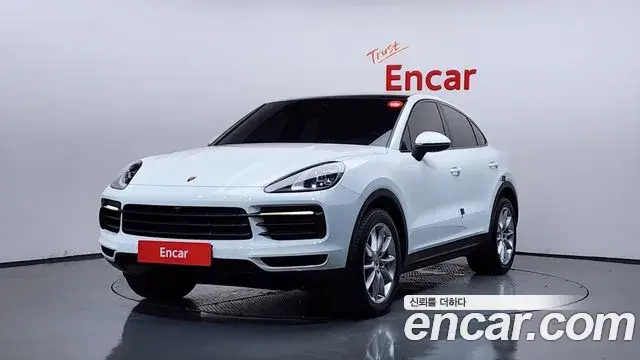 Porsche Cayenne 2020 — ფოტო 24/36