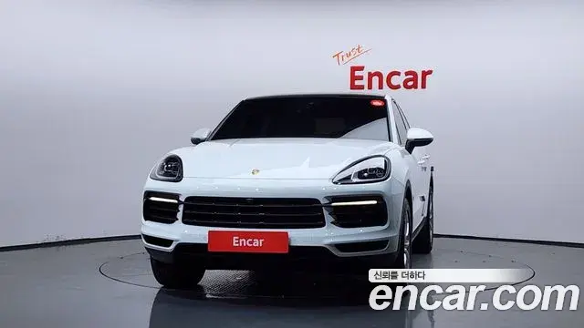 Porsche Cayenne 2020 — ფოტო 2/36