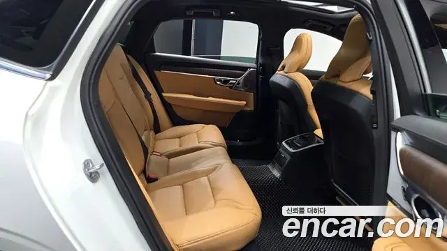 Volvo S90 2022 — Şəkil 16/34