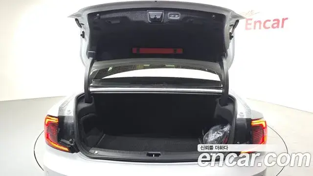 Volvo S90 2022 — Şəkil 9/34