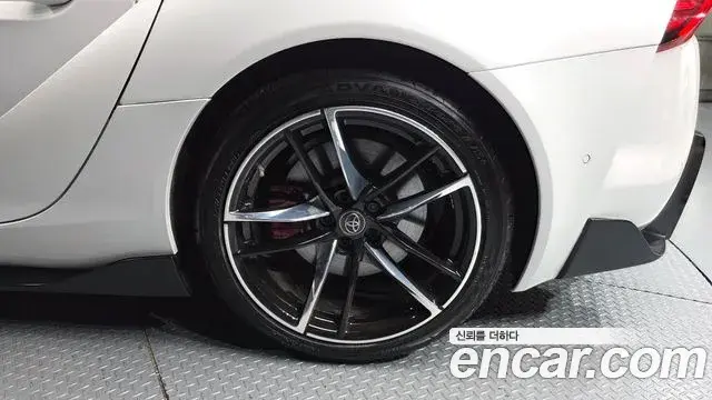 Toyota Supra 2020 — ფოტო 7/30