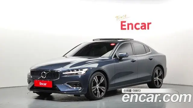 Volvo S60 2021 — Şəkil 18/31
