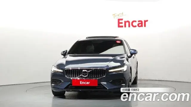 Volvo S60 2021 — Şəkil 22/31