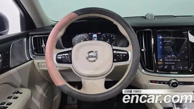 Volvo S60 2021 — Şəkil 3/31