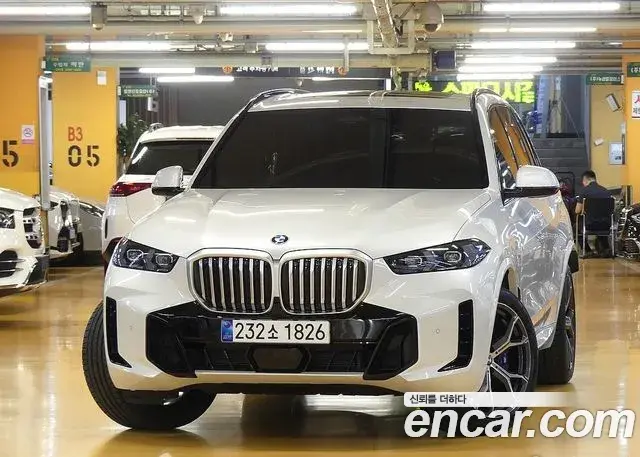 BMW X5 2025 — Фото 2/20