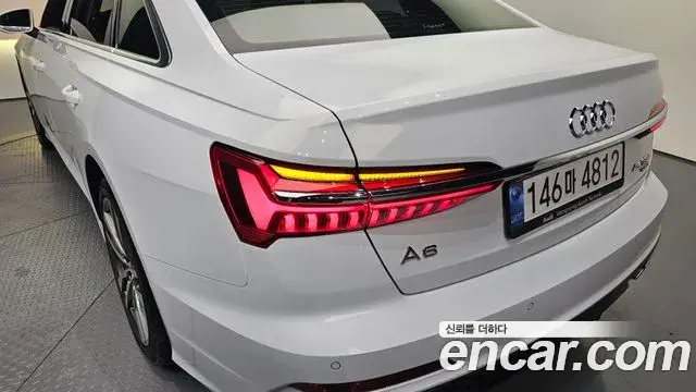 Audi A6 2022 — Şəkil 30/33