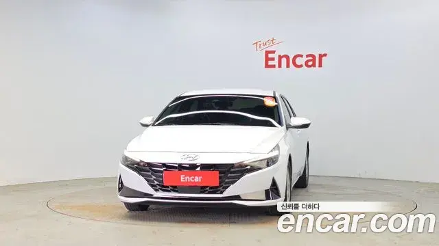 Hyundai The New Avante Hybrid 2022 — ფოტო 9/30