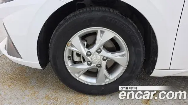 Hyundai The New Avante Hybrid 2022 — ფოტო 16/30