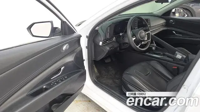 Hyundai The New Avante Hybrid 2022 — ფოტო 12/30
