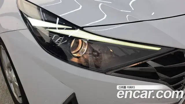 Hyundai The New Avante Hybrid 2022 — ფოტო 18/30