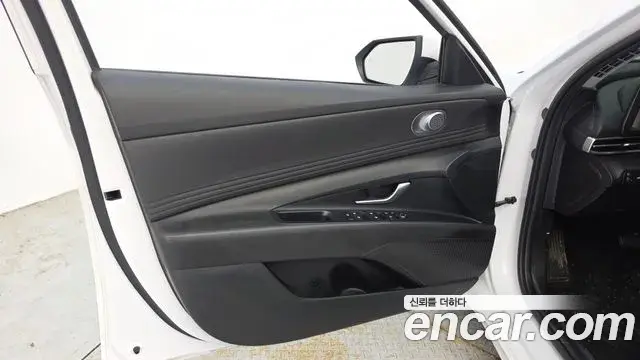 Hyundai The New Avante Hybrid 2022 — ფოტო 20/30
