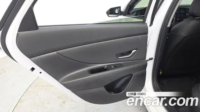 Hyundai The New Avante Hybrid 2022 — ფოტო 28/30