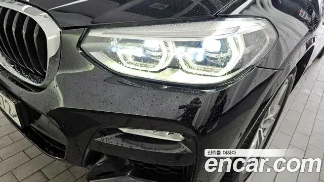 BMW X3 2018 — ფოტო 22/35
