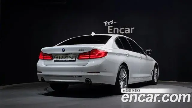 BMW 5 Series 2019 — Фото 2/20