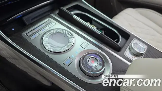 Genesis GV80 2022 — Photo 23/24