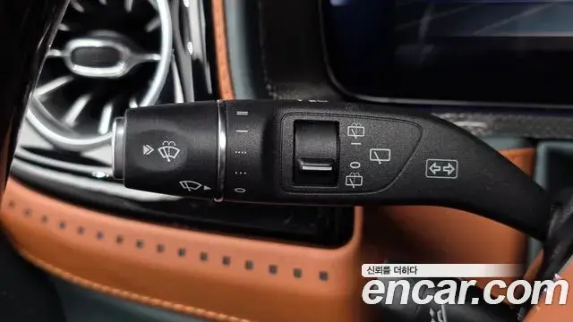 Mercedes-Benz G-Class 2020 — ფოტო 23/36