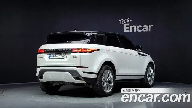 Land Rover Range Rover Evoque 2023 — Фото 2/20