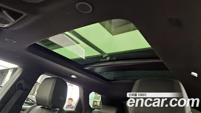 Land Rover Range Rover Evoque 2023 — Фото 18/20