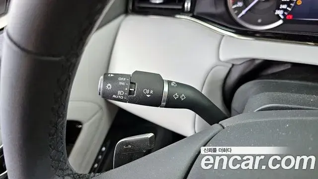 Land Rover Range Rover Evoque 2023 — Şəkil 33/34