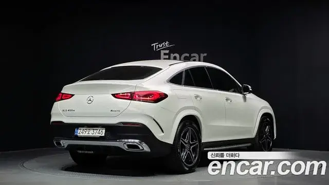 Mercedes-Benz GLE-Class 2021 — Фото 2/20