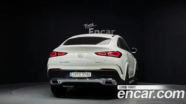 Mercedes-Benz GLE-Class 2021 — Фото 4/20