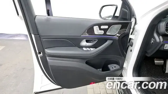 Mercedes-Benz GLE-Class 2021 — Şəkil 30/34