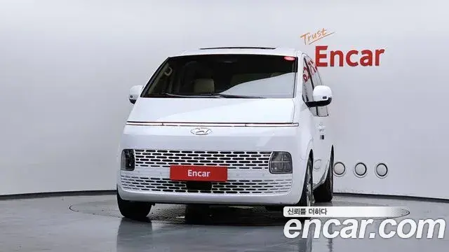 Hyundai Staria 2021 — ფოტო 8/38