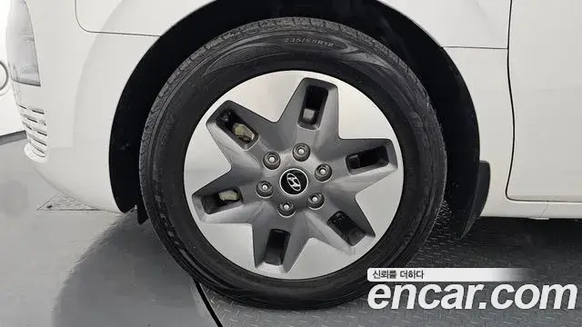 Hyundai Staria 2021 — ფოტო 6/38
