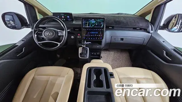 Hyundai Staria 2021 — ფოტო 17/38
